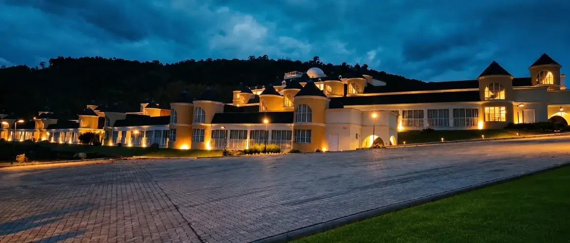 fachada-noturna